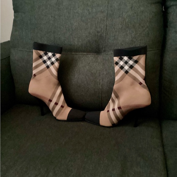 Burberry ankle sock boots - Picture 5 of 8